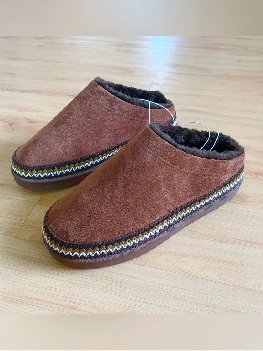 Unltd Women's Brown Suede Slip-On Slippers Faux Fur Lined 9.0 US